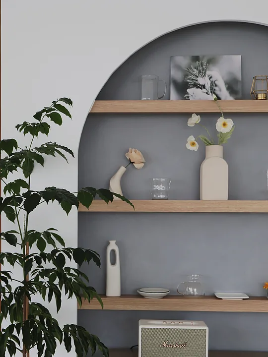 日光柔光棚拱形層架與花器陳列